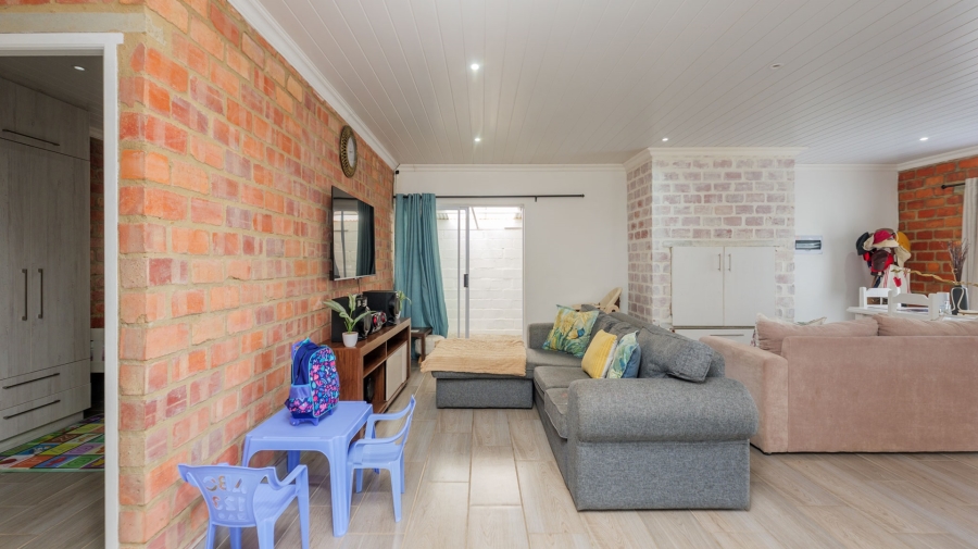 3 Bedroom Property for Sale in Bredasdorp Western Cape